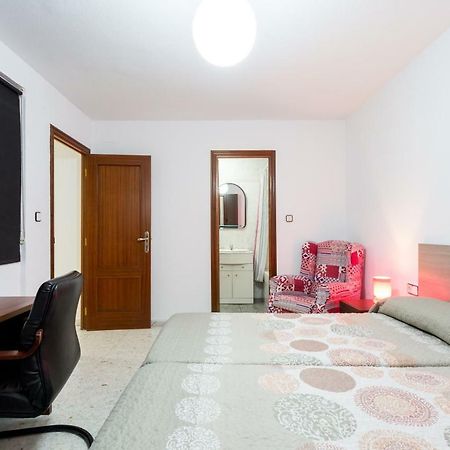 Holi-Rent Albareda Apartment Seville Exterior photo