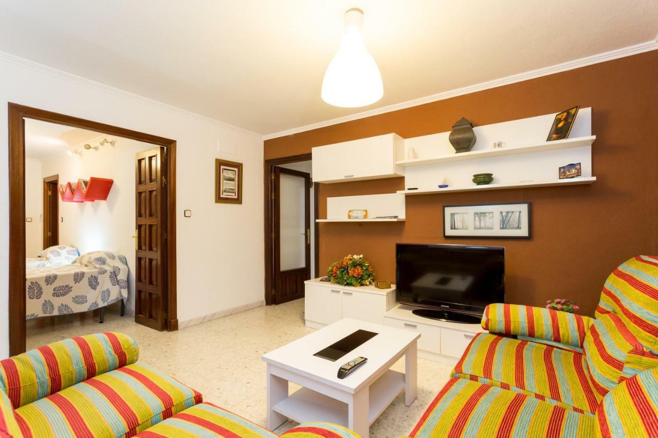 Holi-Rent Albareda Apartment Seville Exterior photo