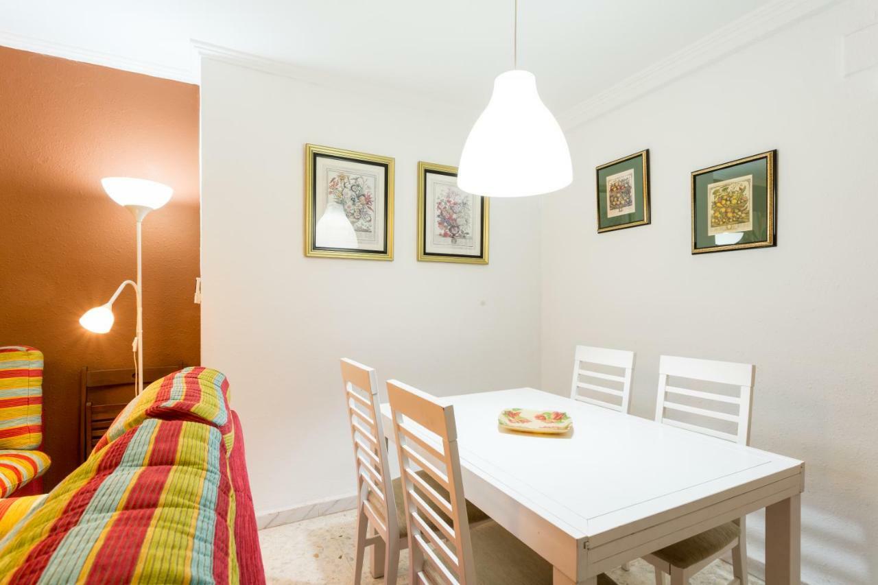 Holi-Rent Albareda Apartment Seville Exterior photo