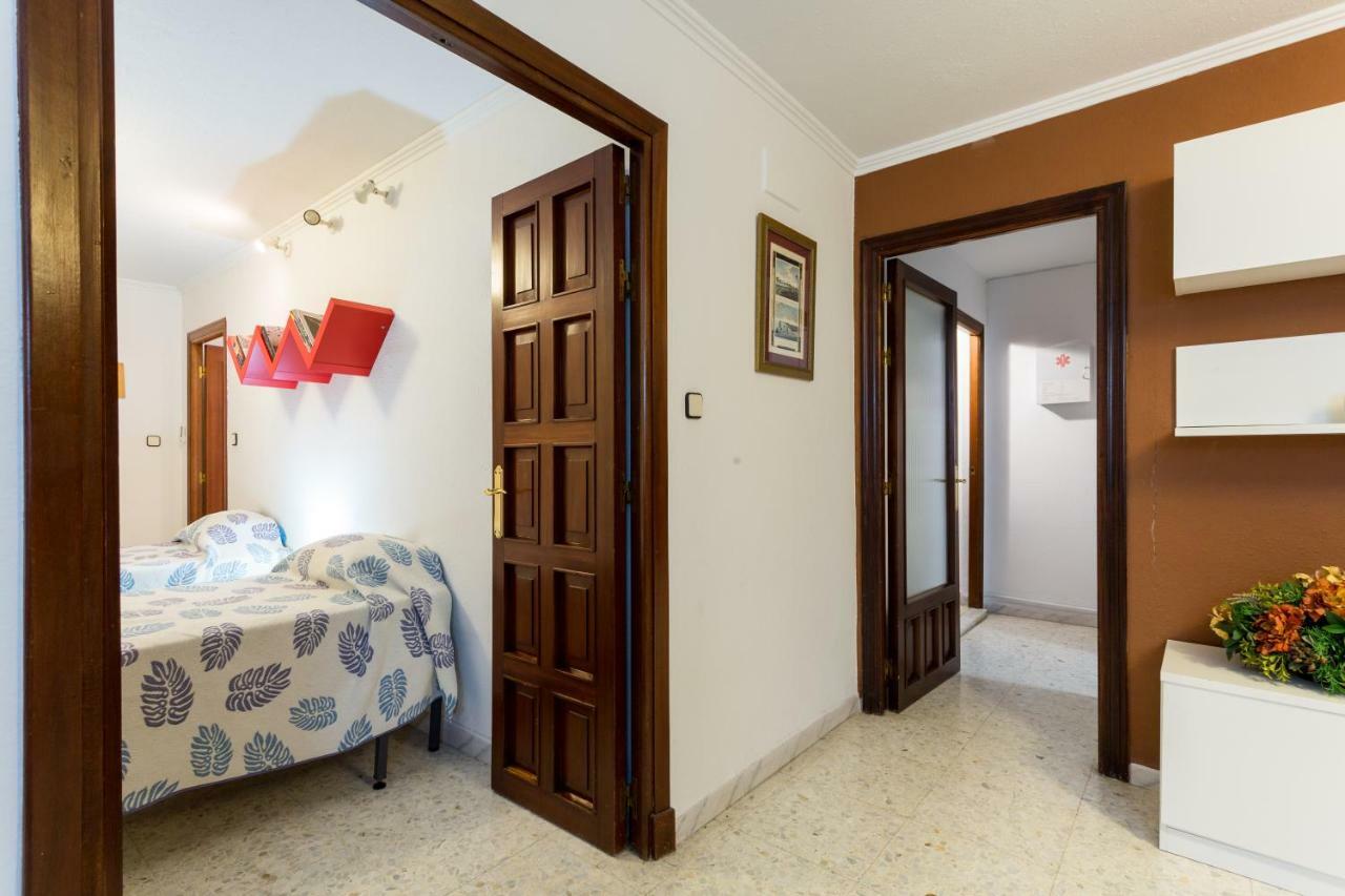 Holi-Rent Albareda Apartment Seville Exterior photo