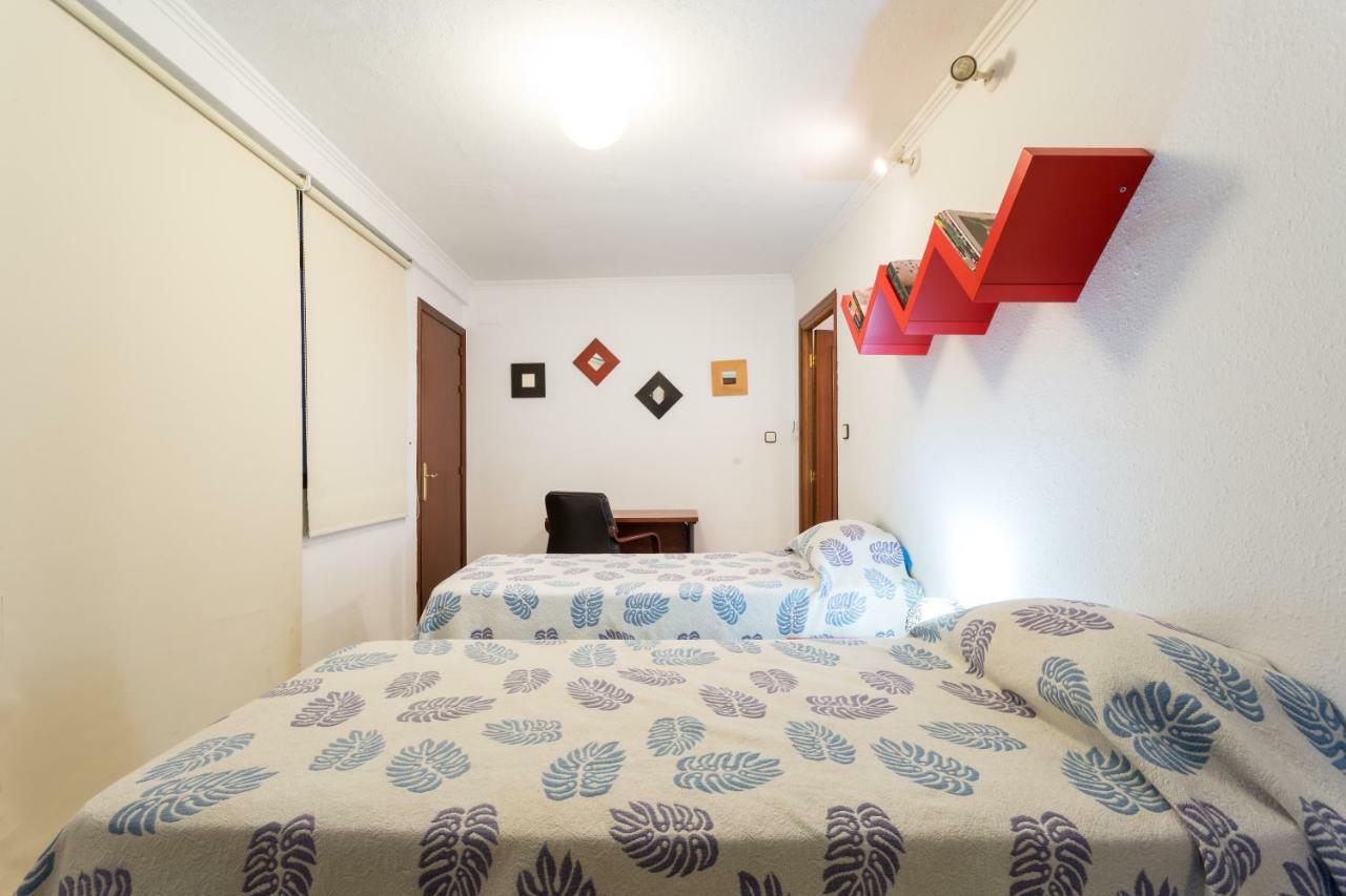 Holi-Rent Albareda Apartment Seville Exterior photo