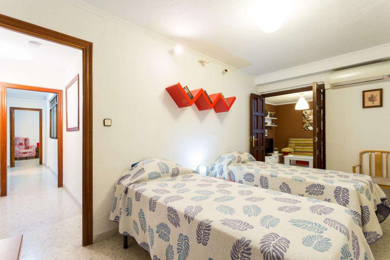 Holi-Rent Albareda Apartment Seville Exterior photo